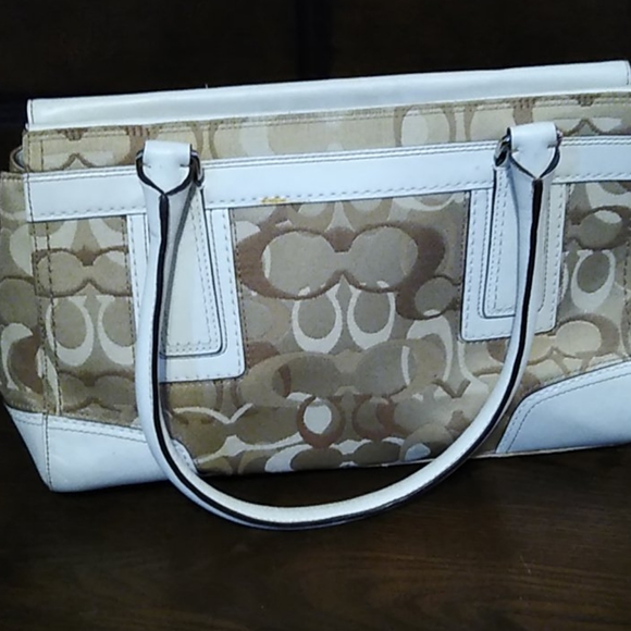 Coach - Picture 2 of 12